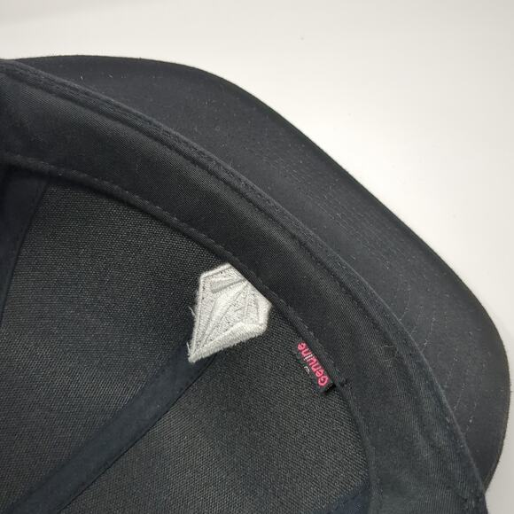 Volcom Stone Logo Snapback Hat Solid Black One Size Embroidered 6 Panel - Picture 8 of 9